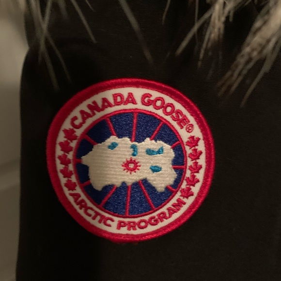 Authentic Canada Goose Jacket - Picture 3 of 7
